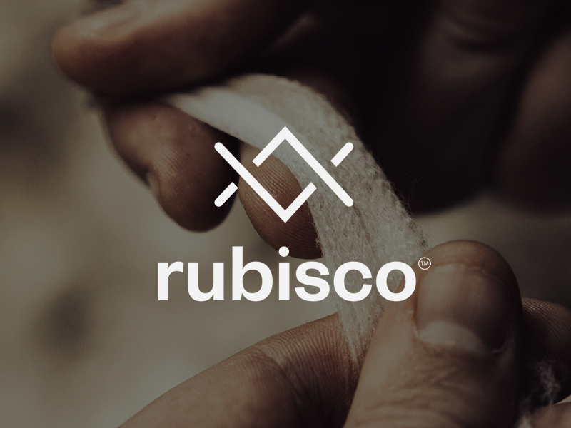 Marino-wool-staple-bent-with-Rubisco-logo